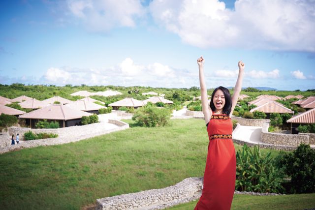 鳥取が生んだ奇跡の美女！山本舞香の初写真集「サニー／ムーン」（2枚目）