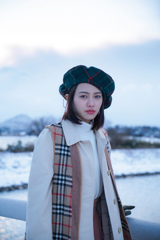 鳥取が生んだ奇跡の美女！山本舞香の初写真集「サニー／ムーン」（5枚目）