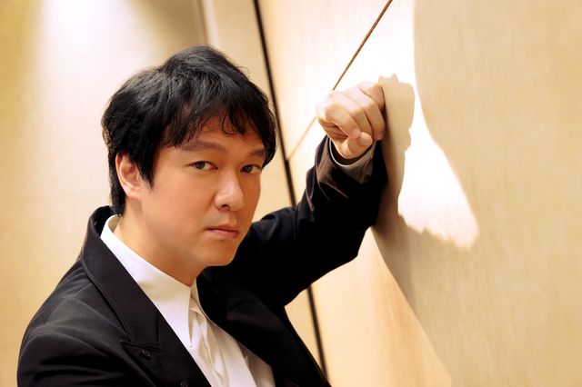 丸山隆平、大人の魅力さく裂　映画『金子差入店』インタビュー撮り下ろしカット：フォトギャラリー