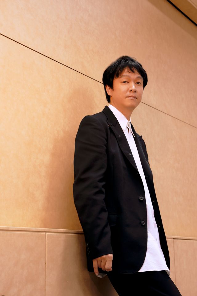 丸山隆平、大人の魅力さく裂　映画『金子差入店』インタビュー撮り下ろしカット（6枚目）