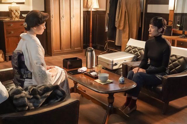 会場のそばで…「カムカムエヴリバディ」第110回の場面写真（3枚目）