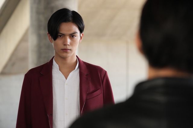 窮地の英寿に景和＆祢音は…「仮面ライダーギーツ」第14話「謀略V：怒りのグレア」（2枚目）