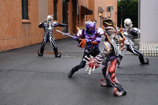 窮地の英寿に景和＆祢音は…「仮面ライダーギーツ」第14話「謀略V：怒りのグレア」（5枚目）