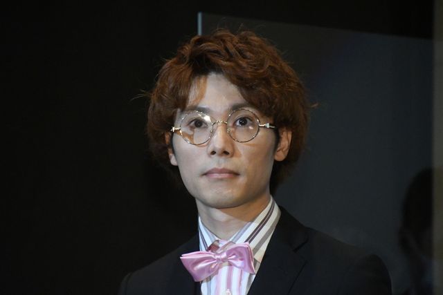 “白馬の王子様”姿で『ドンブラザーズ』舞台挨拶に登場したイヌブラザー・犬塚翼さん（8枚目）