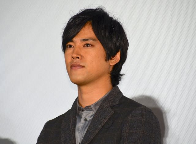 佐藤健＆神木隆之介が高校生漫画家コンビを熱演！『バクマン。』舞台あいさつフォトギャラリー（4枚目）