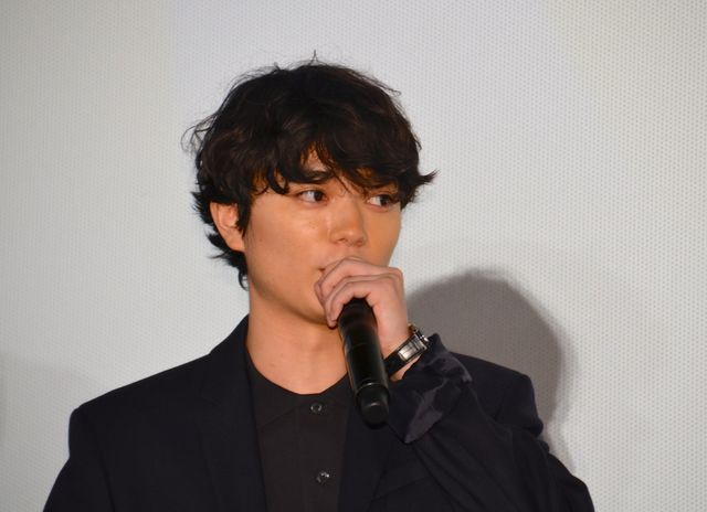佐藤健＆神木隆之介が高校生漫画家コンビを熱演！『バクマン。』舞台あいさつフォトギャラリー（11枚目）