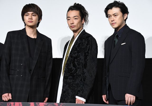 森山未來＆北村匠海＆勝地涼、ボクシングの構え！『アンダードッグ』公開記念舞台あいさつ（11枚目）