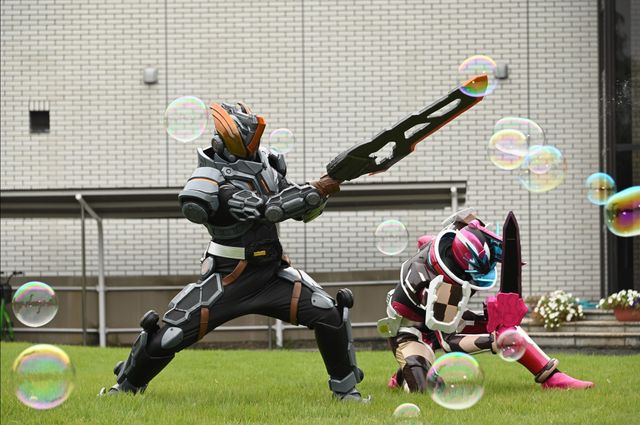 仮面ライダースラッシュ・大秦寺哲雄＆バスター・尾上亮が登場！スピンオフ「剣士列伝」第1話（4枚目）