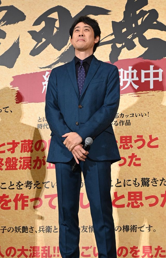 トイレにこもって…ハプニングにも笑顔の長尾謙杜（なにわ男子）　映画『室町無頼』公開御礼舞台あいさつ（2枚目）