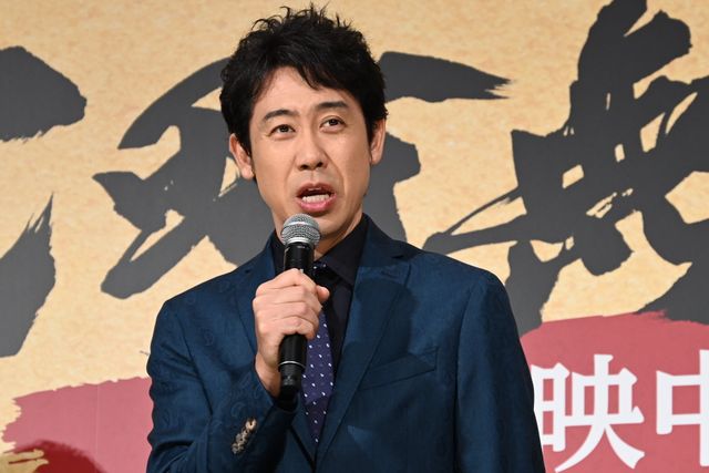 トイレにこもって…ハプニングにも笑顔の長尾謙杜（なにわ男子）　映画『室町無頼』公開御礼舞台あいさつ（4枚目）