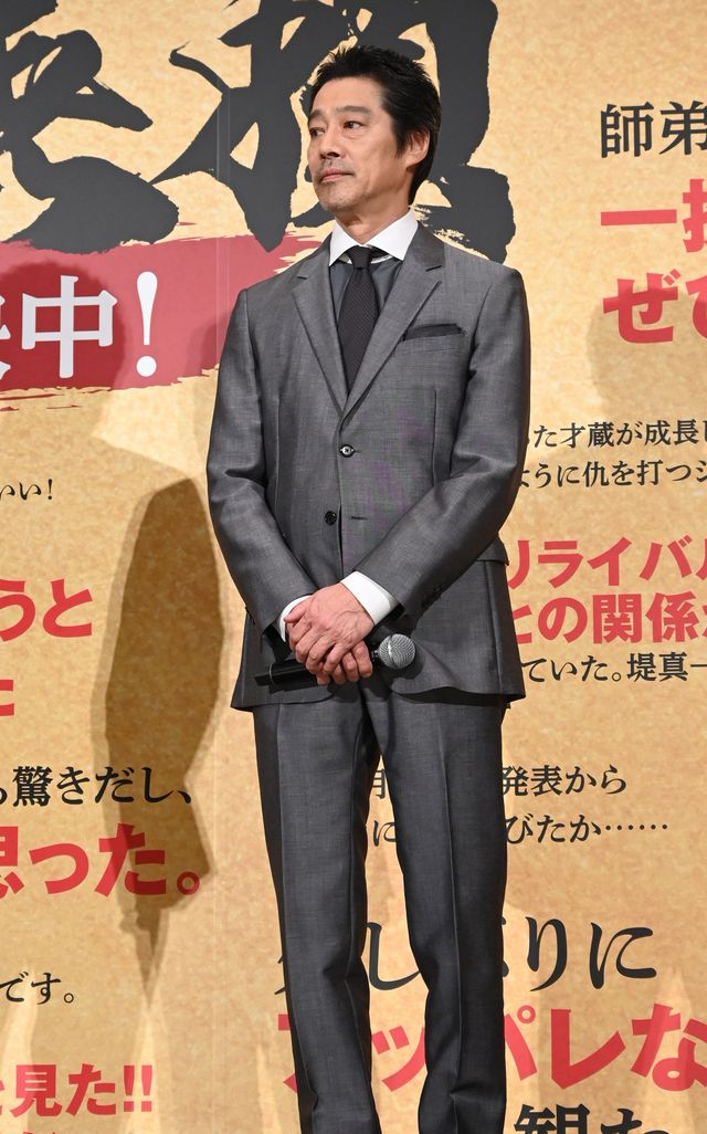 トイレにこもって…ハプニングにも笑顔の長尾謙杜（なにわ男子）　映画『室町無頼』公開御礼舞台あいさつ（6枚目）