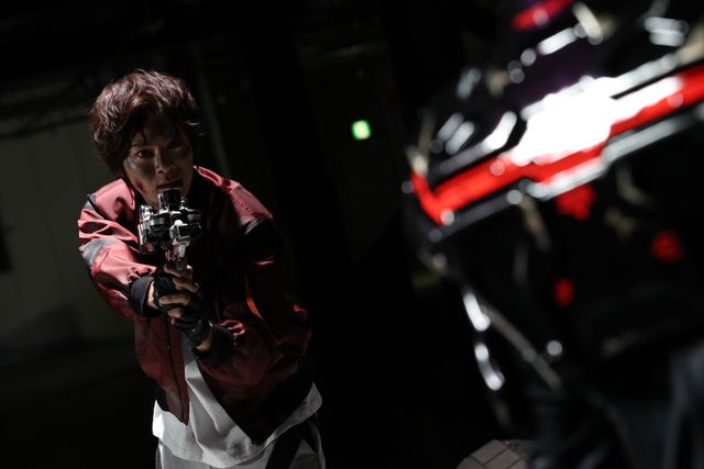 怜慈vs黒いギャバン！「超宇宙刑事ギャバン インフィニティ」第7話場面写真：フォトギャラリー