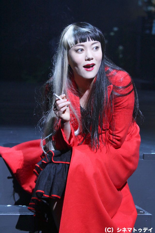 KAT-TUNの上田竜也主演！舞台「冬眠する熊に添い寝してごらん」フォトコール＆囲み取材フォトギャラリー（2枚目）