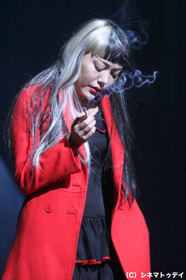 KAT-TUNの上田竜也主演！舞台「冬眠する熊に添い寝してごらん」フォトコール＆囲み取材フォトギャラリー（6枚目）