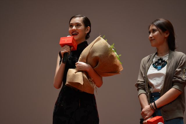 水原希子、スリットから美脚キラリ！『高台家の人々』上海国際映画祭ギャラリー（4枚目）