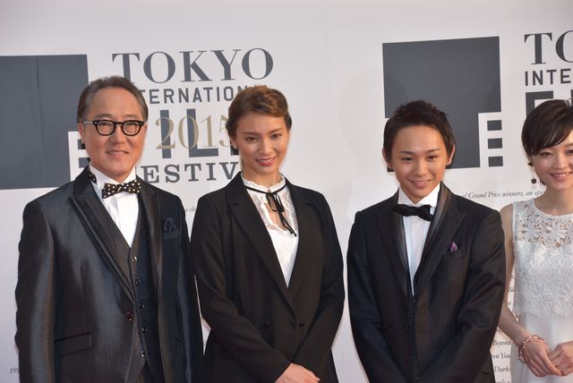 木村文乃、純白ドレスで華やかにレッドカーペット登場！フォトギャラリー（40枚目）