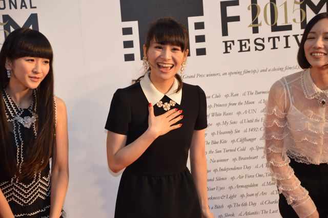 木村文乃、純白ドレスで華やかにレッドカーペット登場！フォトギャラリー（53枚目）