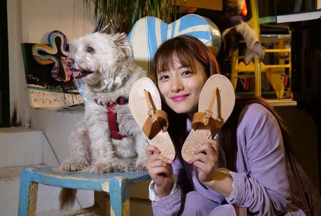 ワンコも石原さとみも可愛い…「石原さとみのすっぴん旅inギリシャ」（5枚目）