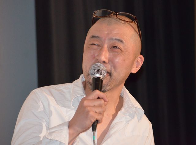 ニューロティカ“あっちゃん” 映画初日をツンデレキャラで照れかくし？　画像ギャラリー：フォトギャラリー