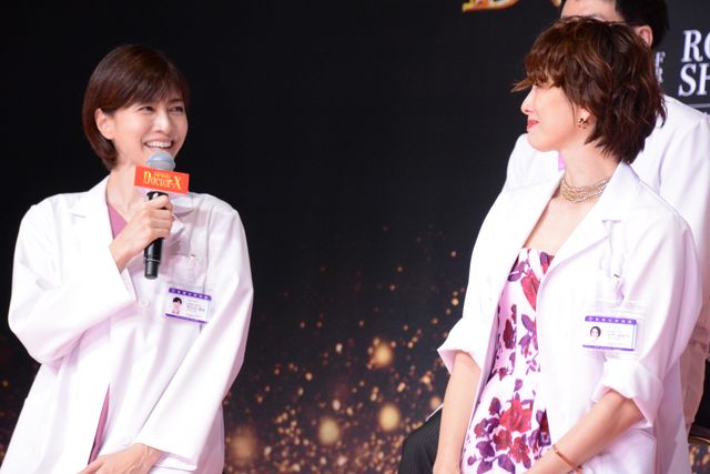 「ドクターX」米倉涼子、田中圭、内田有紀ら主要キャスト大集合！『劇場版ドクターX FINAL』完成報告会見（16枚目）