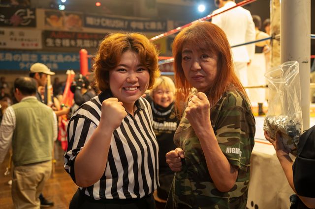 「極悪女王」撮影現場に“レジェンド”ズラリ！笑顔あふれる11枚（10枚目）