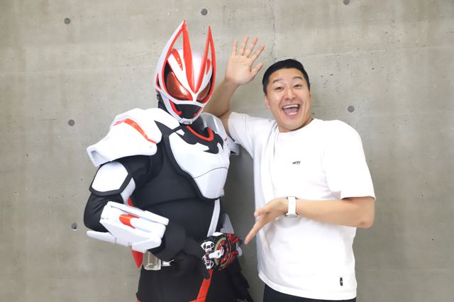 映画『仮面ライダーギーツ 4人のエースと黒狐』仮面ライダーギーツ＆チョコレートプラネット・長田庄平（3枚目）