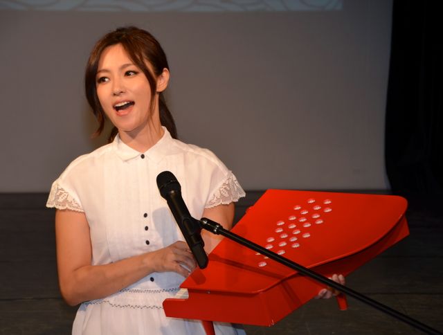 猫役の深田恭子が生歌披露！フォトギャラリー：フォトギャラリー