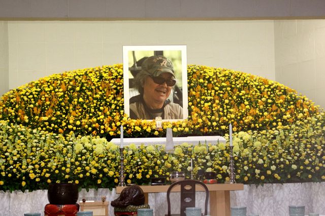 若松孝二監督の通夜、弔問に訪れた関係者（3枚目）