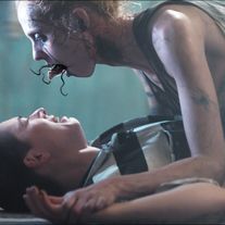 凶悪犯がゾンビになって襲ってくる…『エクスペリメント・アット・セントレオナルズ女子刑務所』