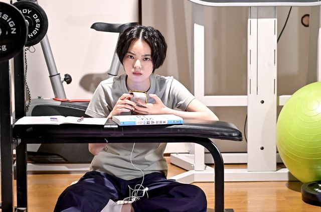 平手友梨奈、南沙良ら伝説の数学講師と対面!「ドラゴン桜」4話場面写真:フォトギャラリー