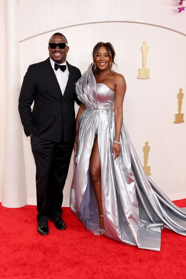 オスカー候補女優も！奇抜ドレスで注目浴びるセレブたち（6枚目）