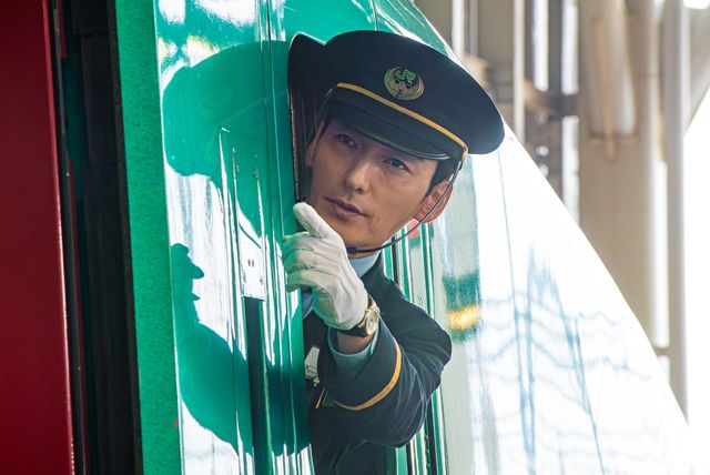 草なぎ剛、のん、斎藤工が奮闘！Netflix『新幹線大爆破』場面写真（12枚）（3枚目）