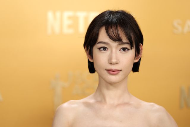 第31回全米映画俳優組合賞レッドカーペットでの穂志もえか（2枚目）