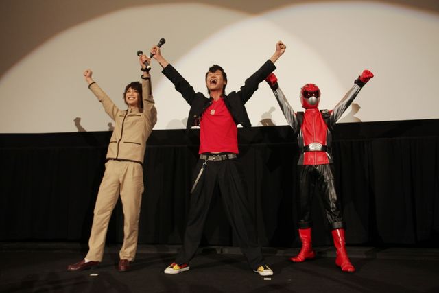 『仮面ライダーフォーゼ THE MOVIE みんなで宇宙キターッ！』『特命戦隊ゴーバスターズ THE MOVIE 東京エネタワーを守れ！』の大ヒット御礼舞台挨拶：フォトギャラリー