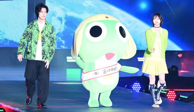 あの＆粗品、仲良くランウェイ闊歩！「Rakuten GirlsAward 2026 S/S」（3枚目）