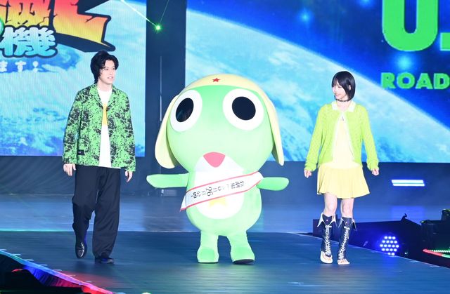 あの＆粗品、仲良くランウェイ闊歩！「Rakuten GirlsAward 2026 S/S」（6枚目）