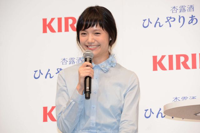 宮崎あおい＆宮藤官九郎が夫婦役！キリン「杏露酒　ひんやりあんず」CM発表会ギャラリー（3枚目）