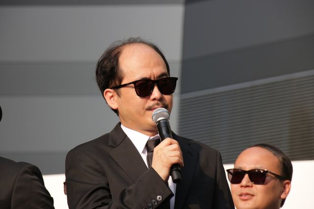 吉本坂46、『メン・イン・ブラック』日本語版主題歌を生披露！：フォトギャラリー