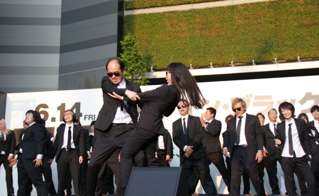 吉本坂46、『メン・イン・ブラック』日本語版主題歌を生披露！（9枚目）