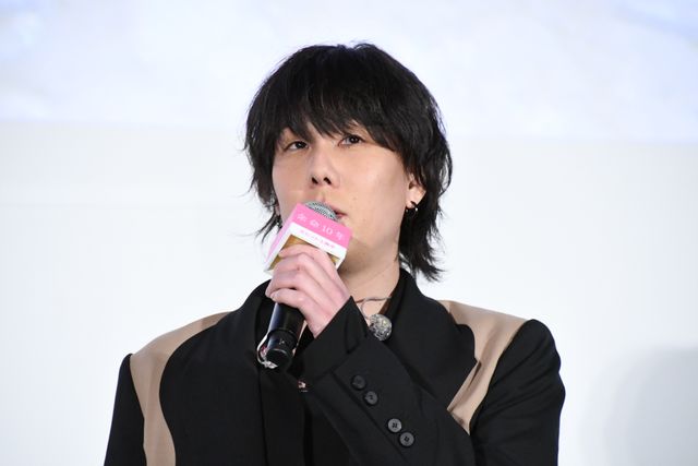 小松菜奈＆坂口健太郎、野田洋次郎のピアノ生演奏に感激！『余命10年』大ヒット御礼舞台あいさつ（11枚目）