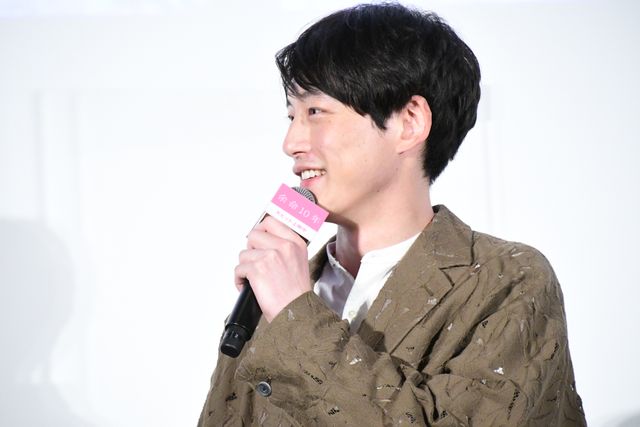 小松菜奈＆坂口健太郎、野田洋次郎のピアノ生演奏に感激！『余命10年』大ヒット御礼舞台あいさつ（16枚目）