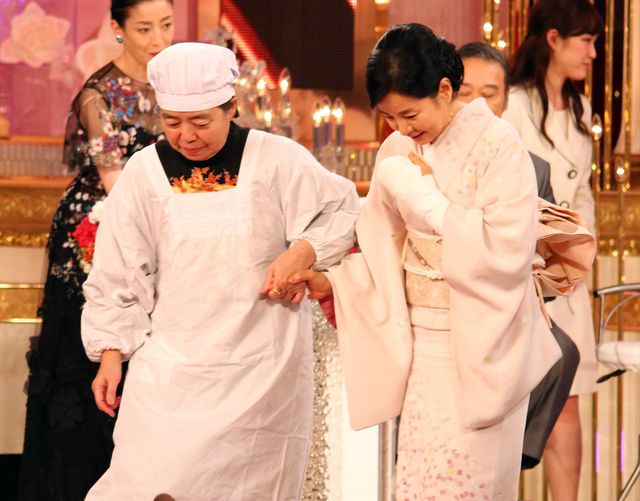 骨折した吉永小百合を支える樹木希林…ギャラリー