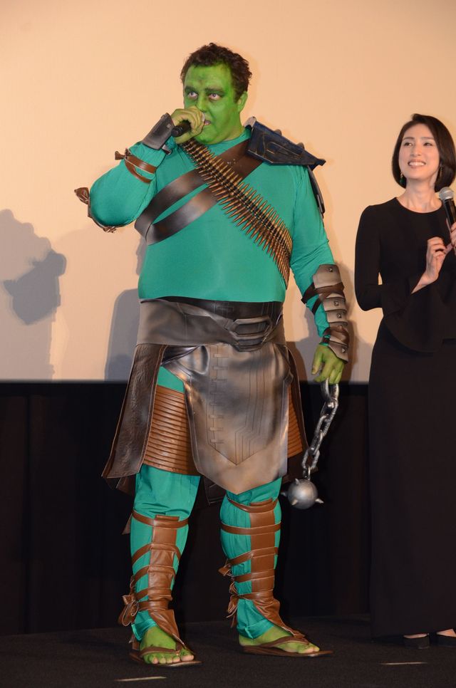 天海祐希、黒ロングドレスで登場！『マイティ・ソー　バトルロイヤル』イベント（8枚目）