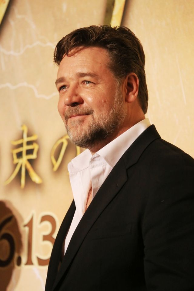 来日中のラッセル・クロウがファンサービス！フォトギャラリー（4枚目）