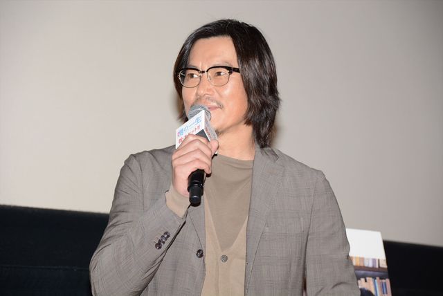 豊川悦司、“足キス”を推奨！　「やるなら冬に」　画像ギャラリー（9枚目）