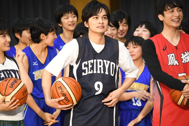 北村匠海、フリースロー対決に挑戦！『春待つ僕ら』バスケ部奨励イベント（20枚目）