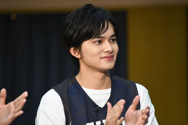 北村匠海、フリースロー対決に挑戦！『春待つ僕ら』バスケ部奨励イベント（26枚目）