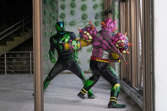 莫がレストランに潜入！「仮面ライダーゼッツ」第8話場面カット（4枚目）