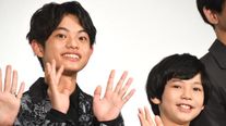 カンヌ脚本賞『怪物』注目の子役、黒川想矢&柊木陽太も登壇!初日舞台挨拶