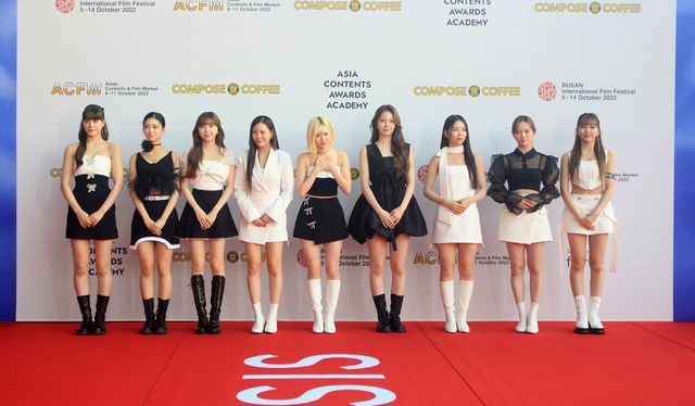 鈴木亮平、NiziU、パク・ウンビンらが登場！「第4回アジアコンテンツアワード」レッドカーペットほか：フォトギャラリー